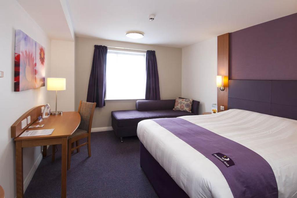 Premier Inn Swindon Central Pokój zdjęcie