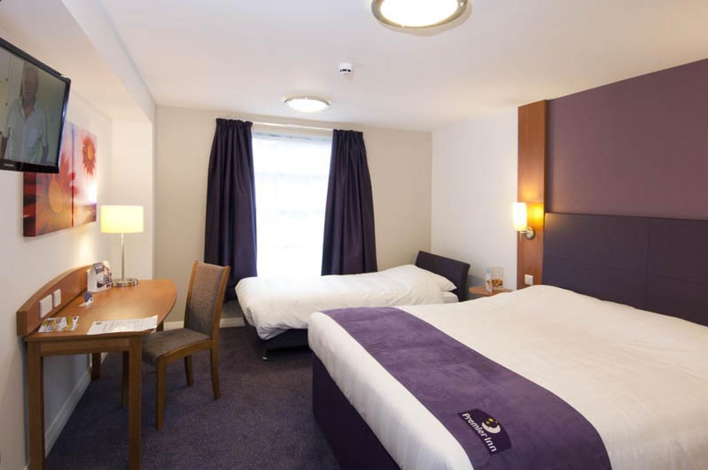 Premier Inn Swindon Central Pokój zdjęcie