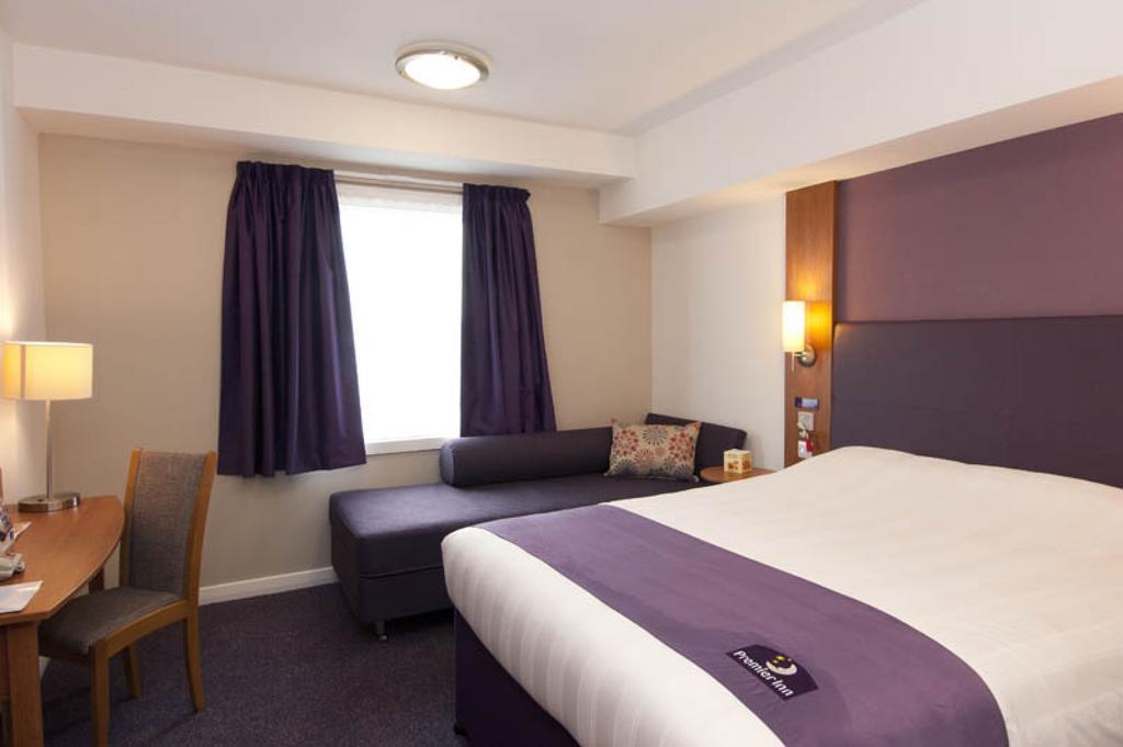 Premier Inn Swindon Central Pokój zdjęcie