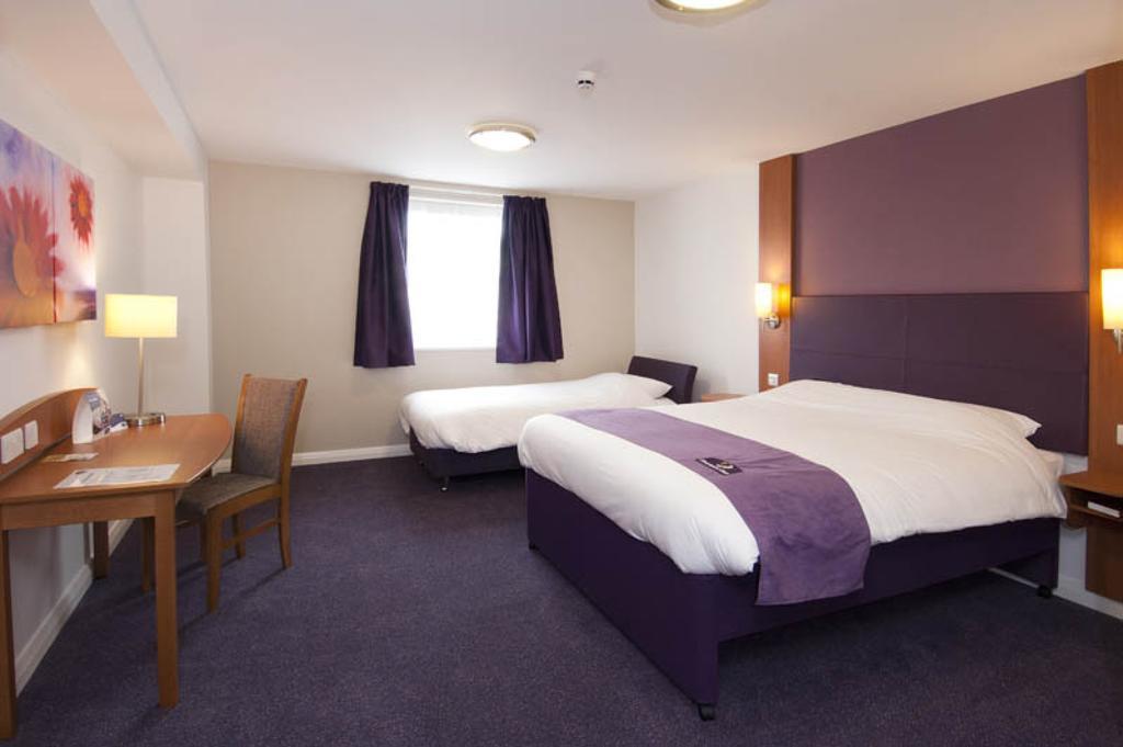 Premier Inn Swindon Central Pokój zdjęcie